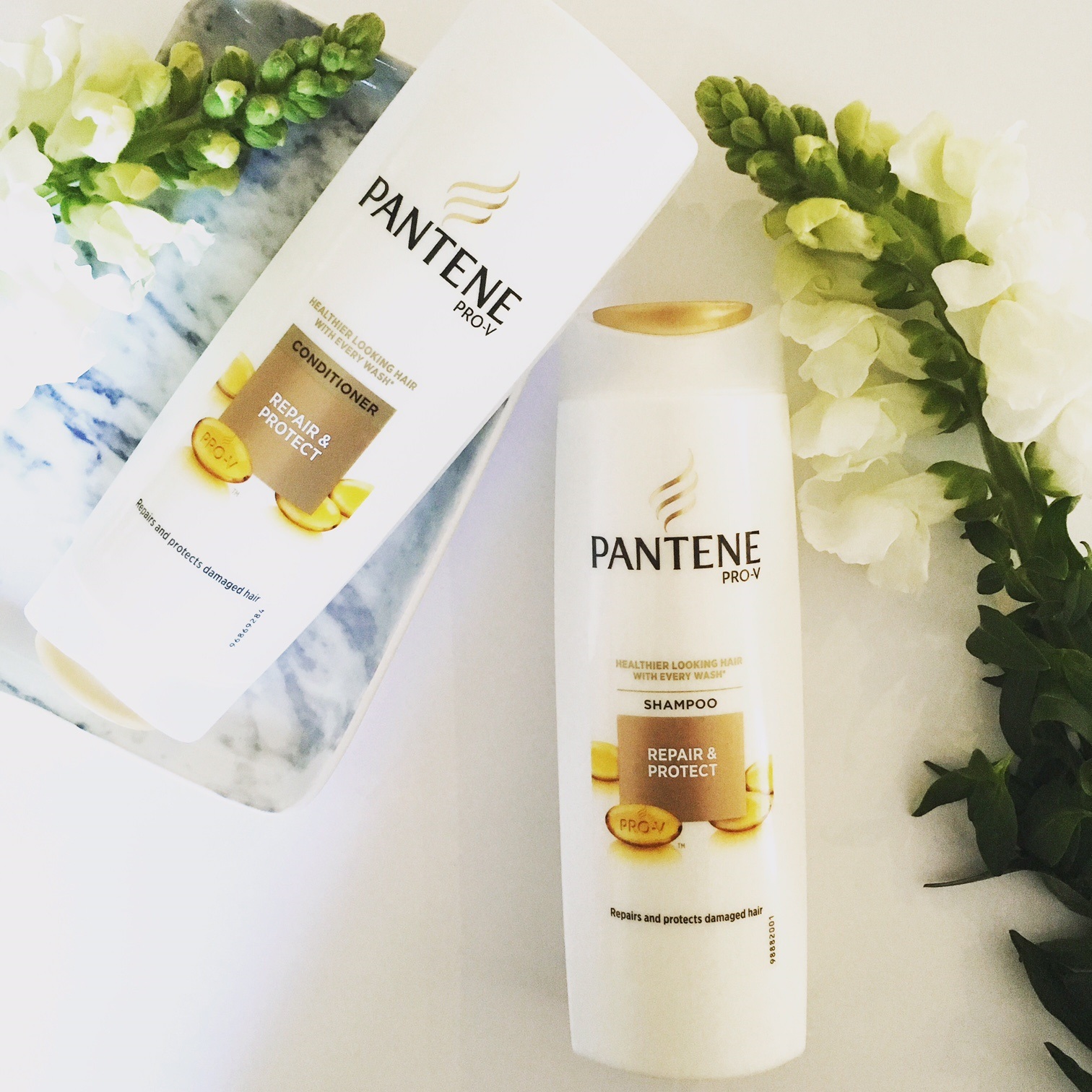 Пантин гель для душа. Пантин для локонов. Pantene Shampoo Repair protect. Pantene ads.