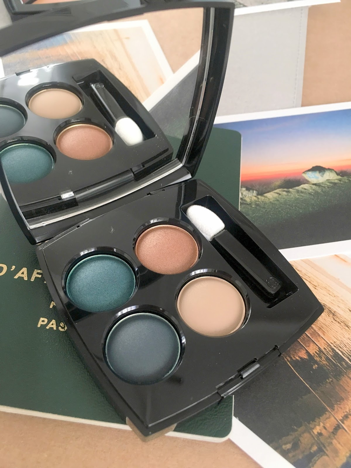Chanel Travel Diary Collection 2017: Reviews for the Road Movie and City  Lights quads, plus retractable brushes – The Cat's Eye